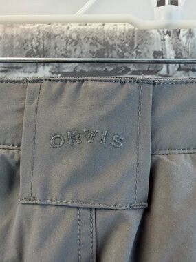 Orvis Men's Shorts in Gray